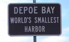 Depoe Bay World's Smaller Harbor Sign